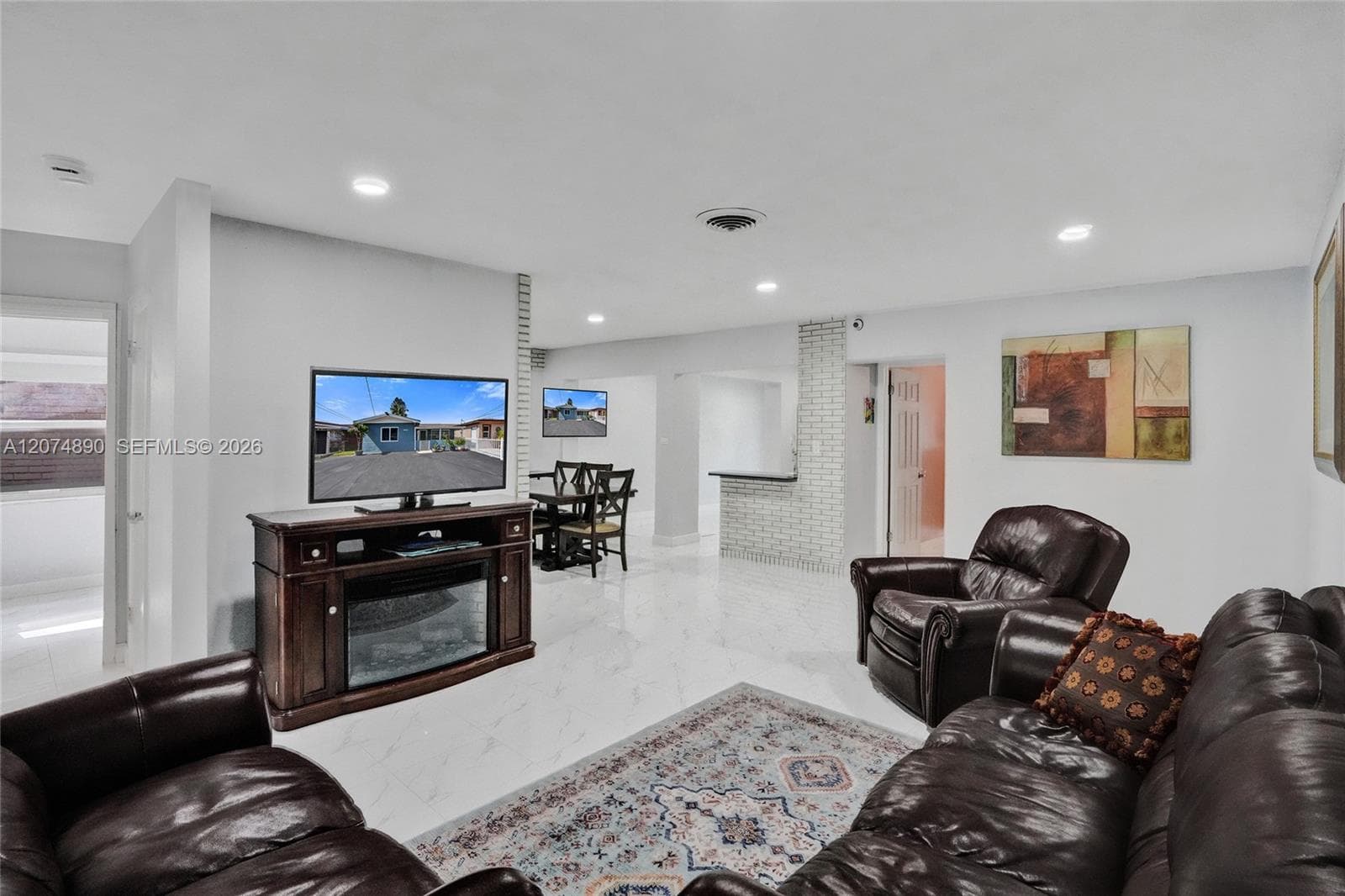 903 W 77th St, Hialeah FL 33014 photo 3
