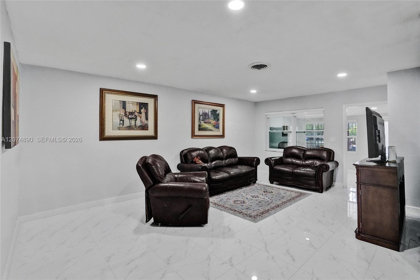 903 W 77th St, Hialeah FL 33014 photo 5