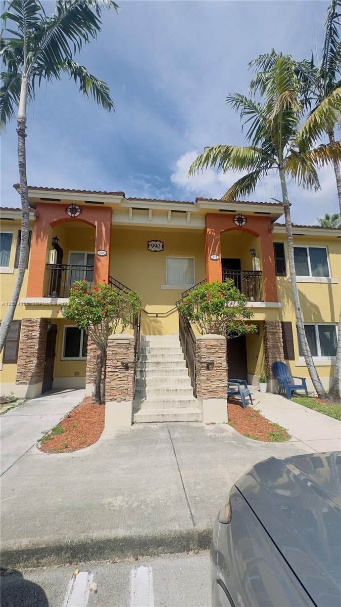 990 NE 33rd Ter # 202, Homestead FL 33033 photo 2