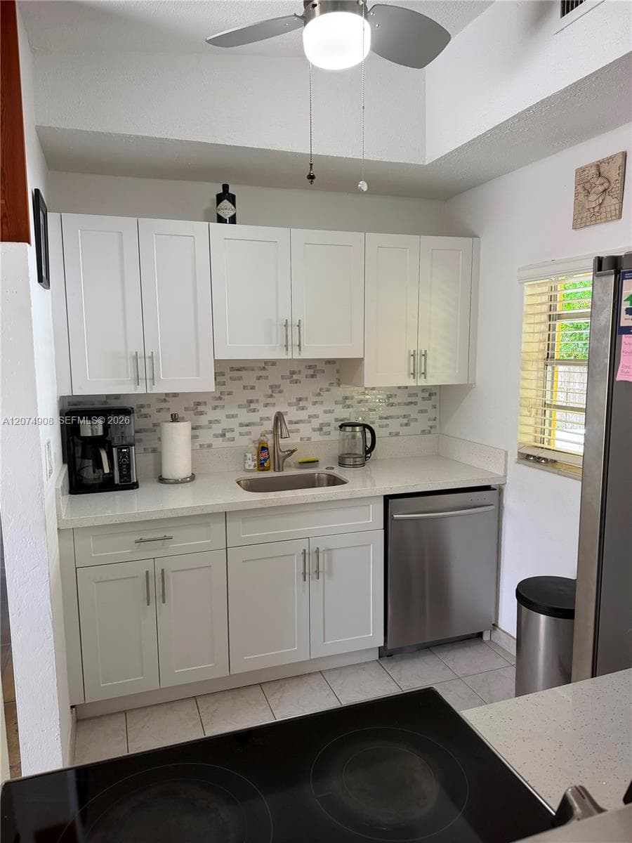 935 Polk St # 0, Hollywood FL 33019 photo 3