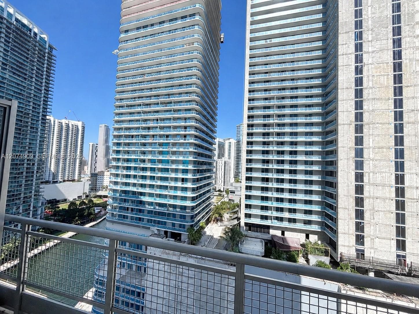 690 SW 1st Ct # 2318, Miami FL 33130 photo 3