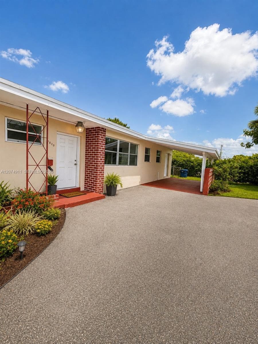 17830 NW 14th Pl, Miami Gardens FL 33169