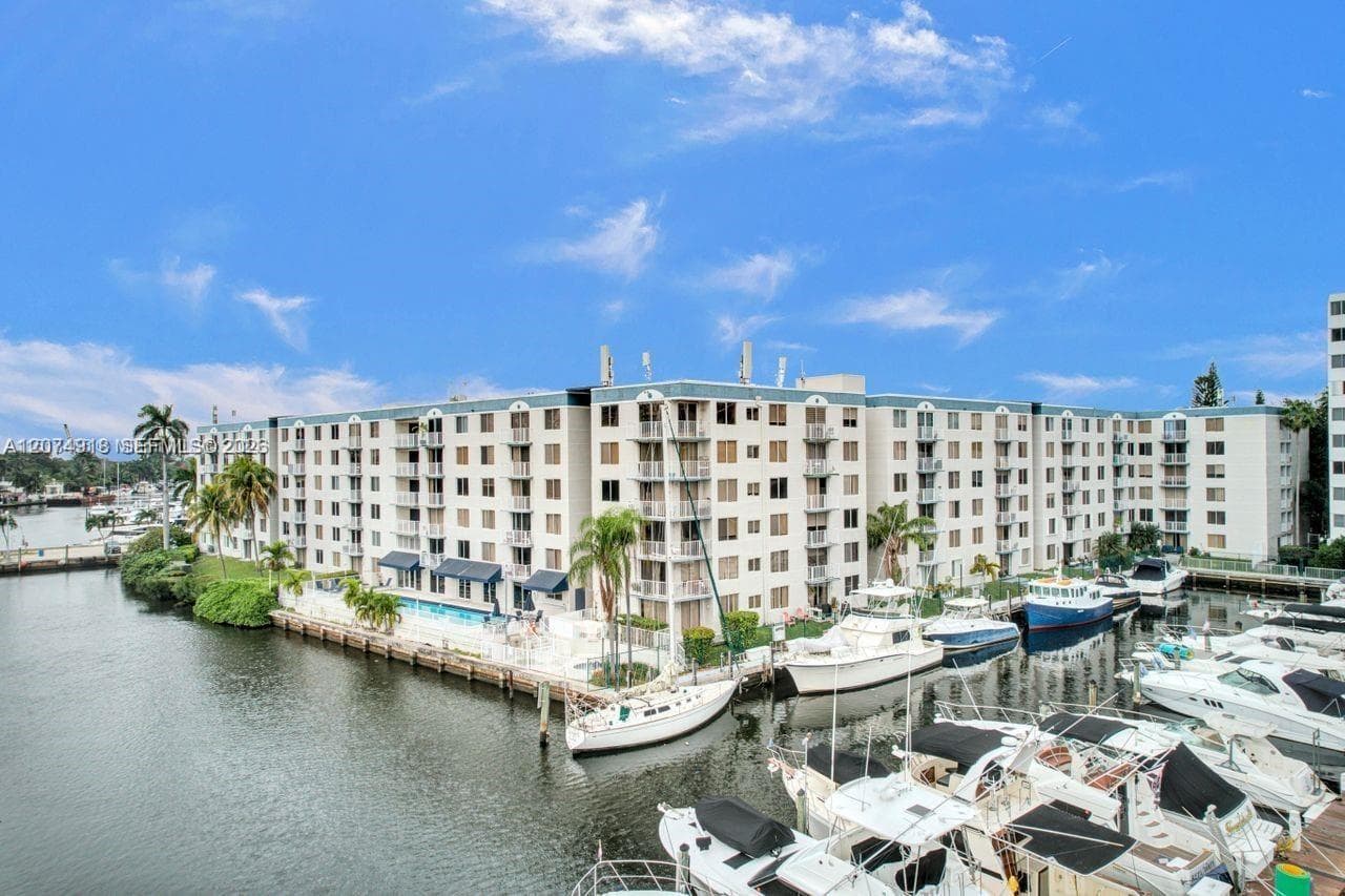 1720 NW N River Dr # 210, Miami FL 33125