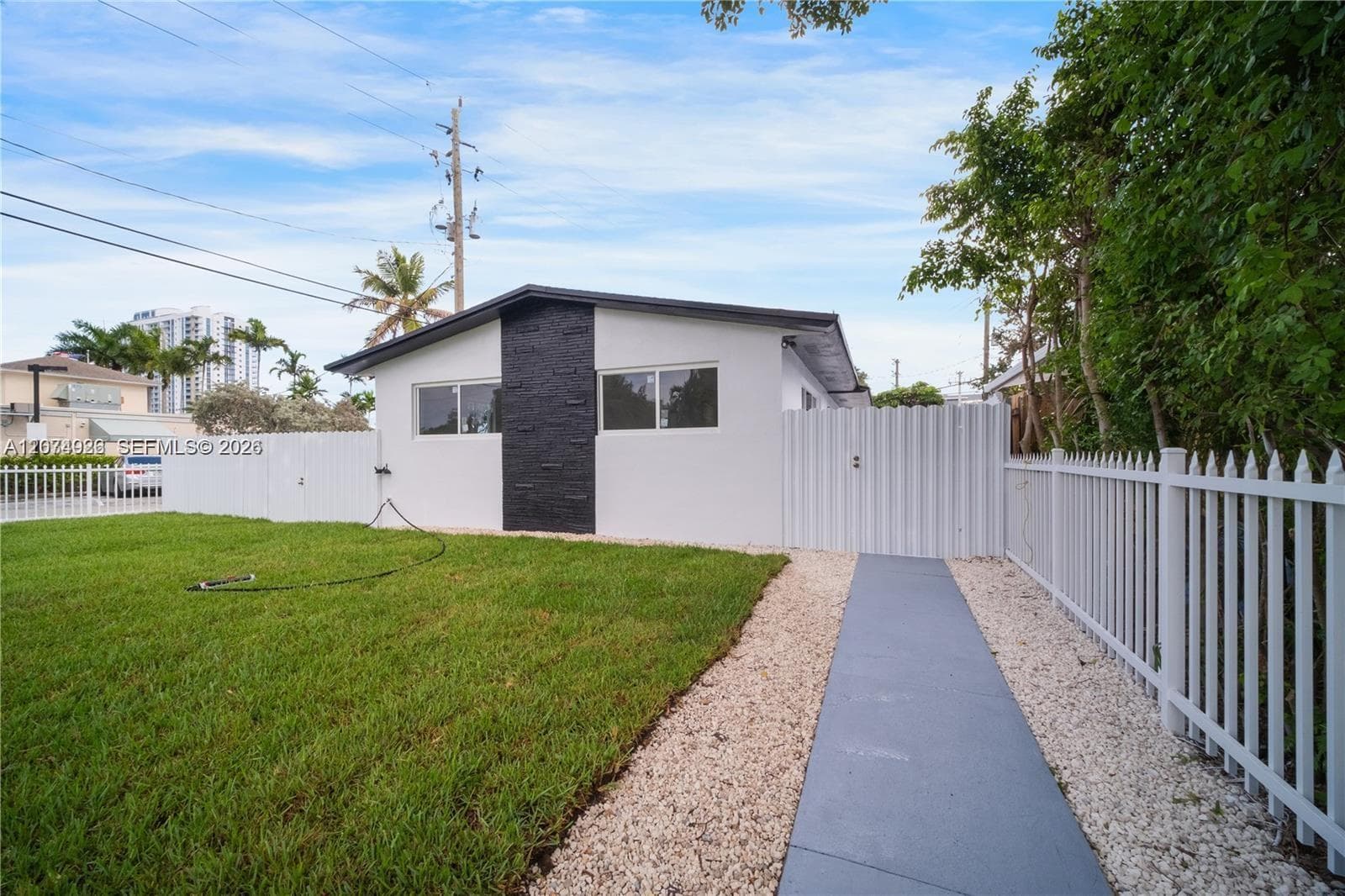 2388-2390 NE 173rd St, North Miami Beach FL 33160 photo 2