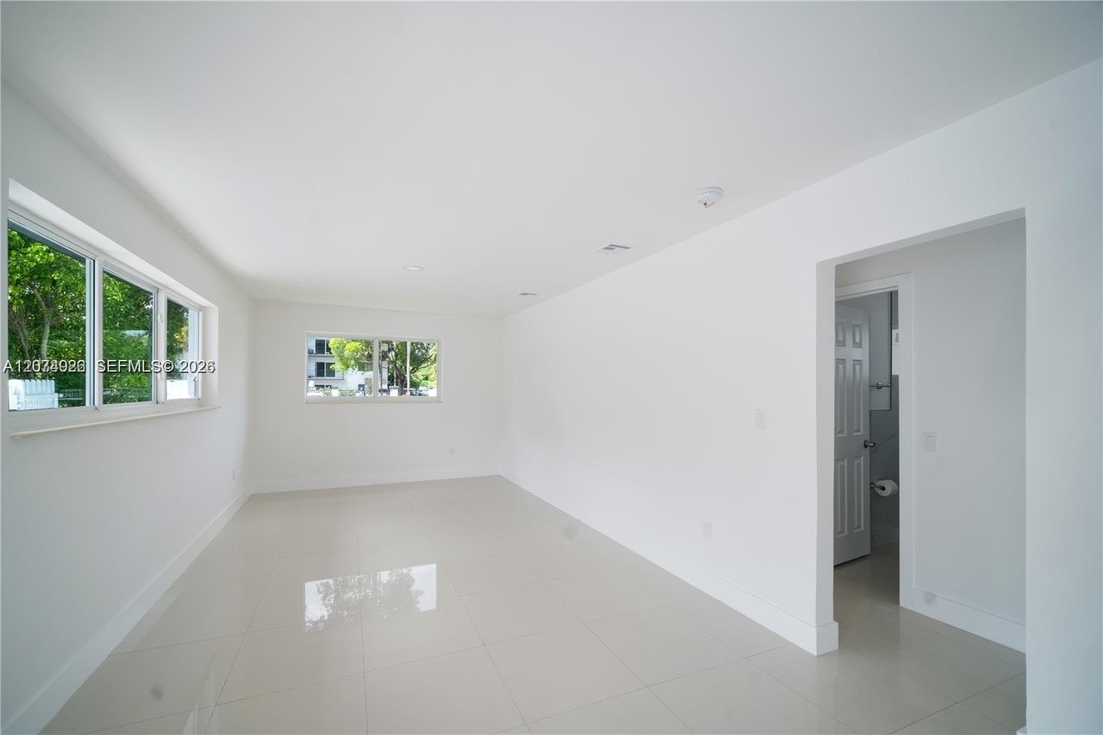 2388-2390 NE 173rd St, North Miami Beach FL 33160 photo 5