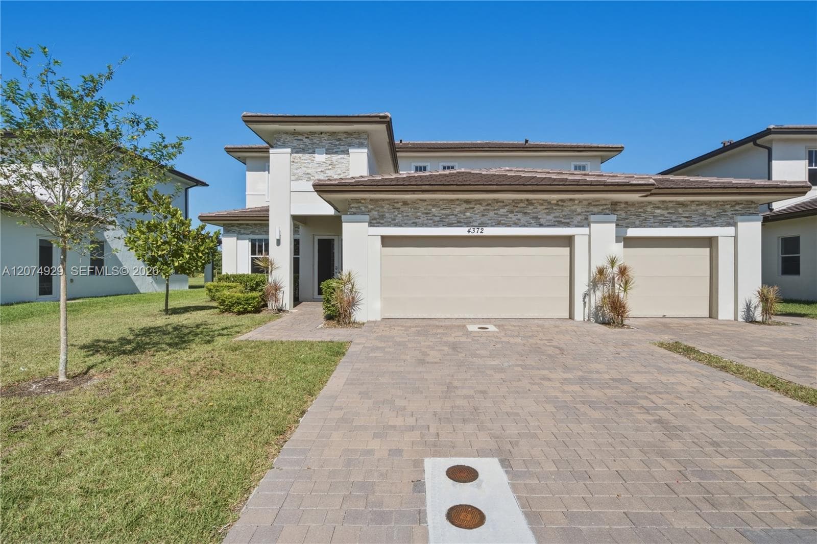 4372 SW 122nd Ter, Davie FL 33330 photo 2