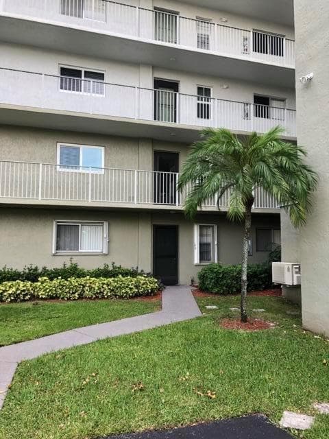 2236 N CYPRESS BEND Drive # 106, Pompano Beach FL 33069
