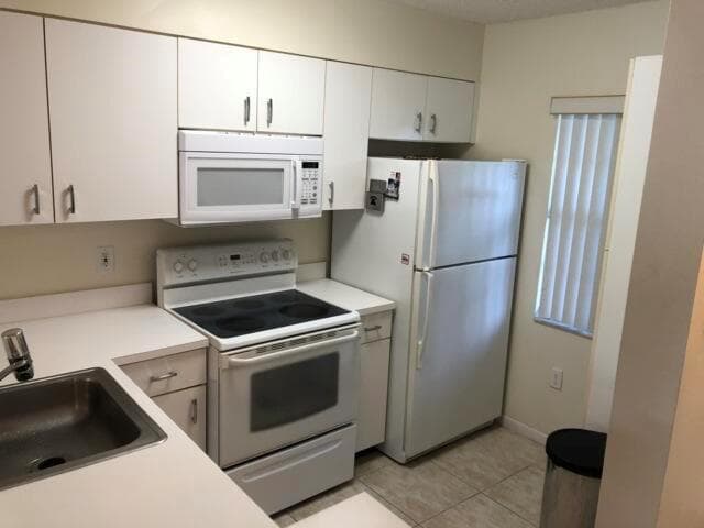 2236 N CYPRESS BEND Drive # 106, Pompano Beach FL 33069 photo 4