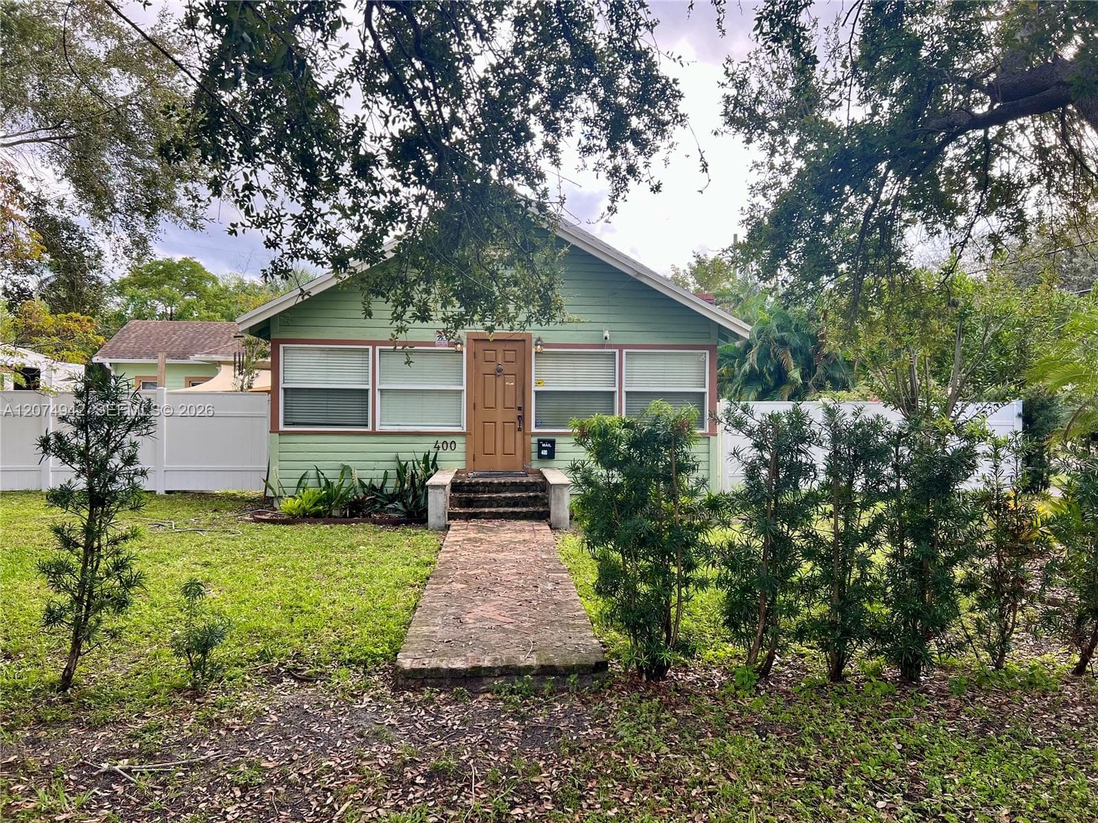 400 NE 3rd St, Pompano Beach FL 33060 photo 2