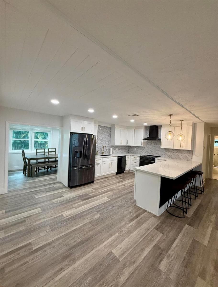 511 SW NORTH RIVER POINT Drive, Stuart FL 34994