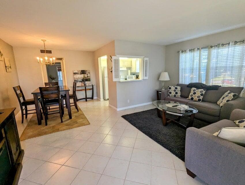 240 SHEFFIELD J, West Palm Beach FL 33417