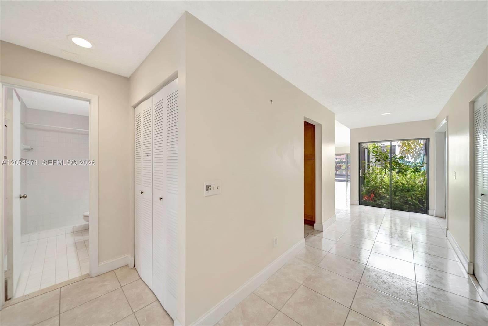 5223 E Gate Lake Rd # 5223, Tamarac FL 33319 photo 2