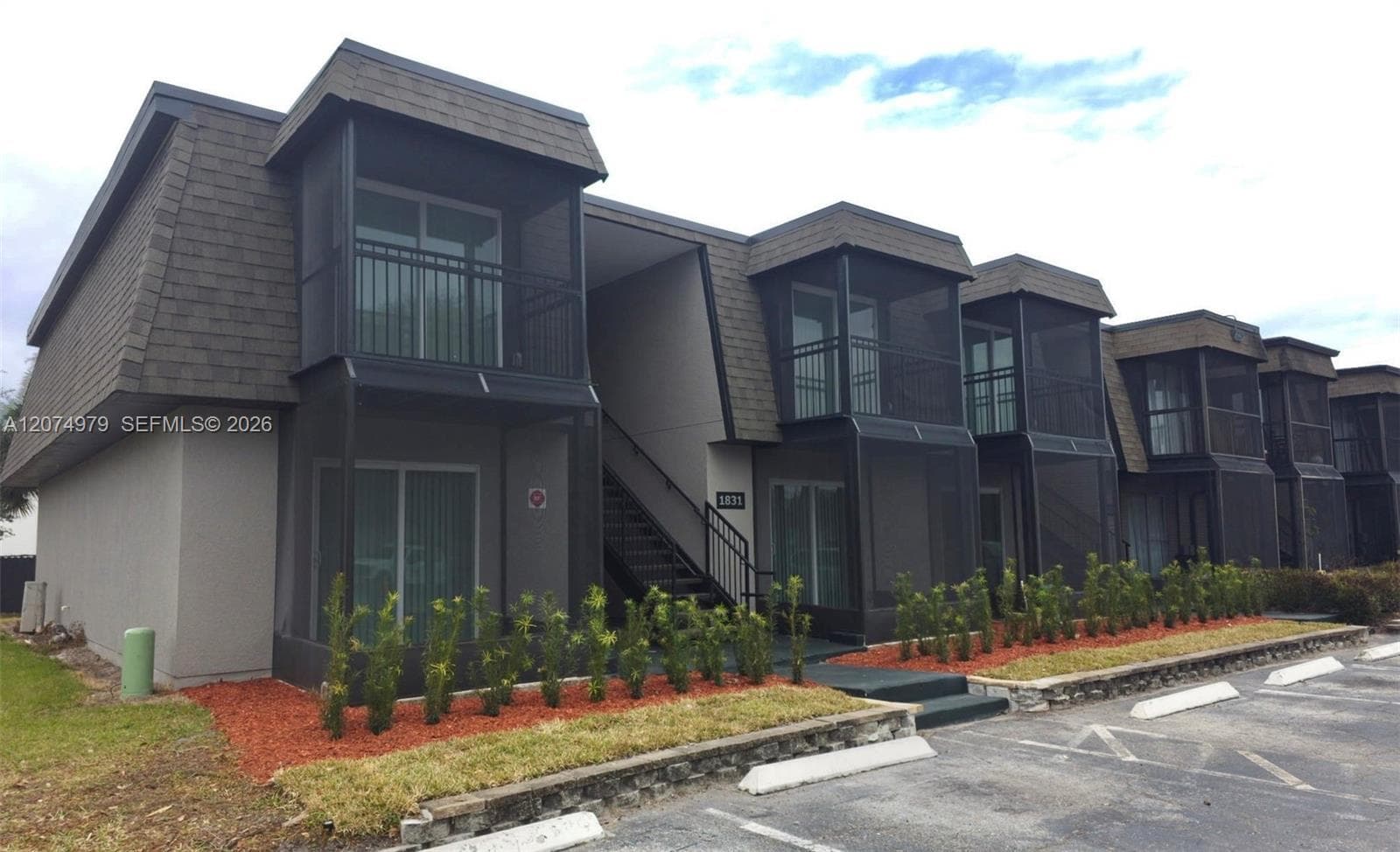 2023 S Semoran Blvd # D, Orlando FL 32822