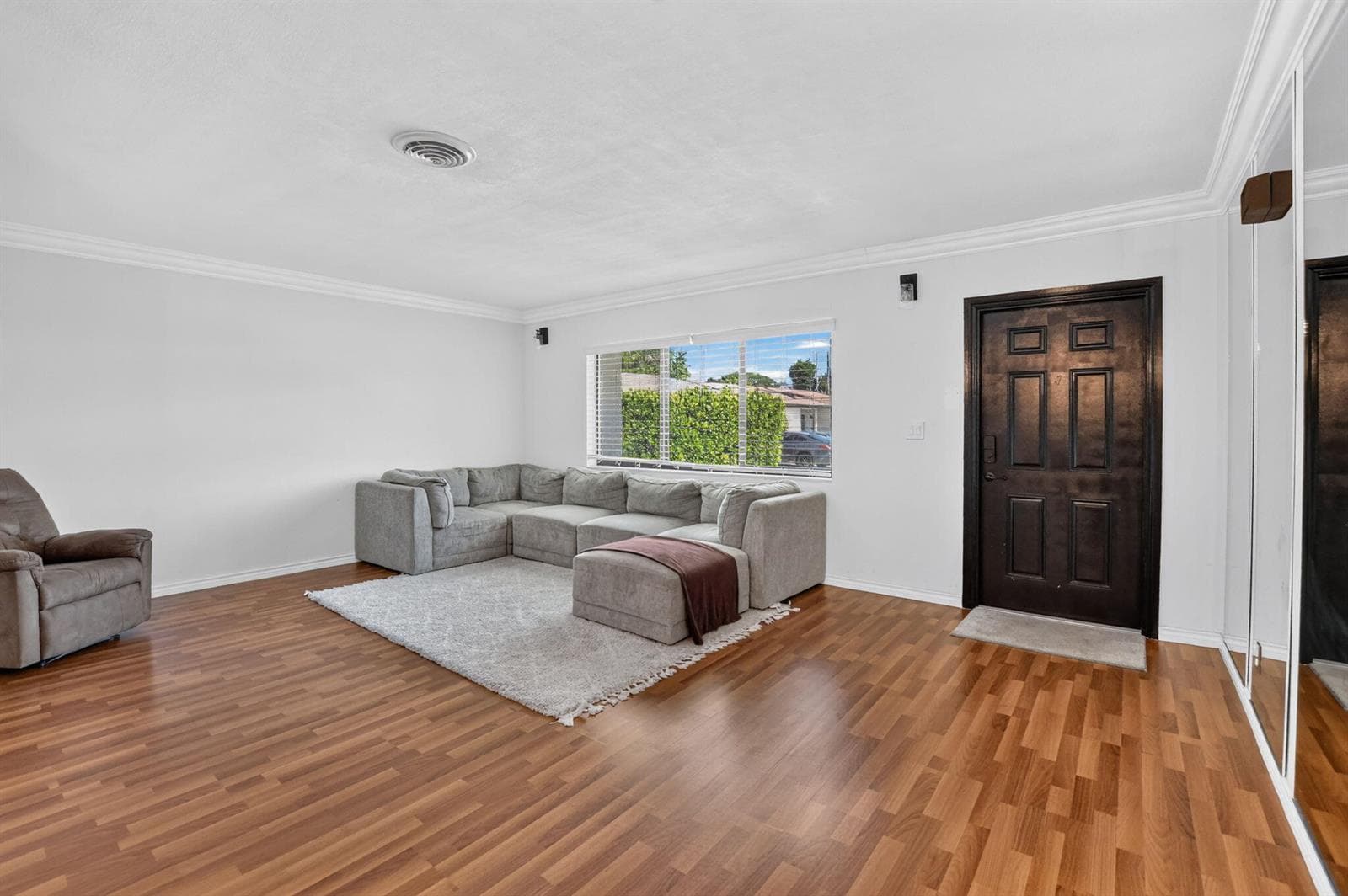 308 SE 2nd Street, Deerfield Beach FL 33441 photo 3