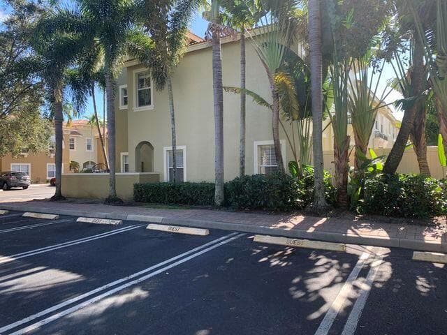 101 Lake Monterey Circle, Boynton Beach FL 33426 photo 2