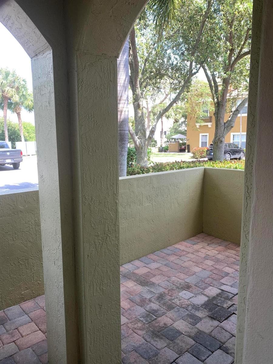 101 Lake Monterey Circle, Boynton Beach FL 33426 photo 4
