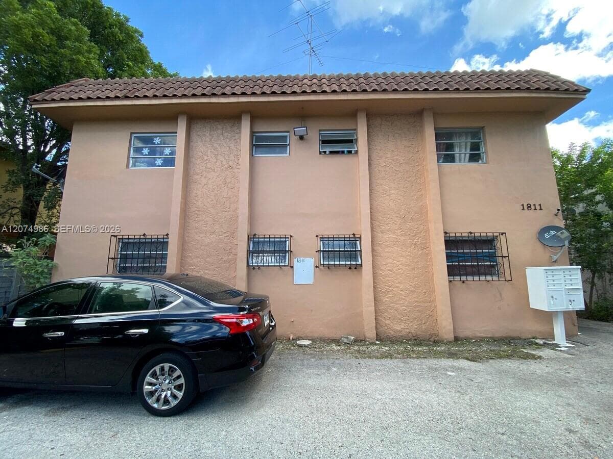 1811 NW 19th Ter # 2, Miami FL 33125
