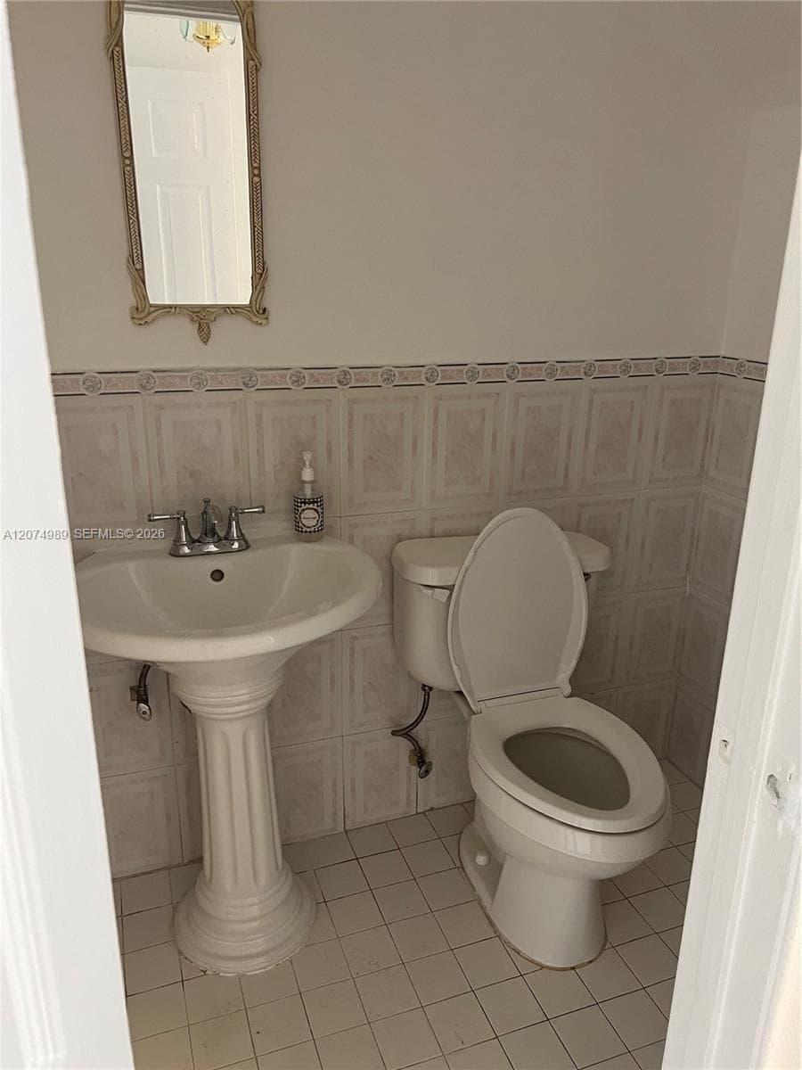 627 W 68th St # 627, Hialeah FL 33014 photo 3