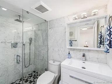 2625 Collins Ave # 212, Miami Beach, FL 33140 photo 4