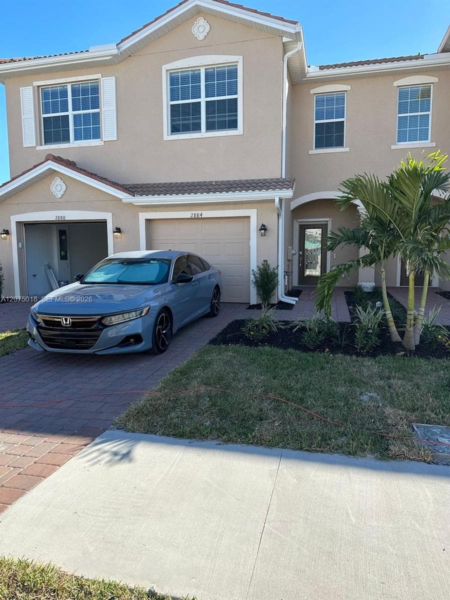 2884 Citrus St, Naples FL 34120