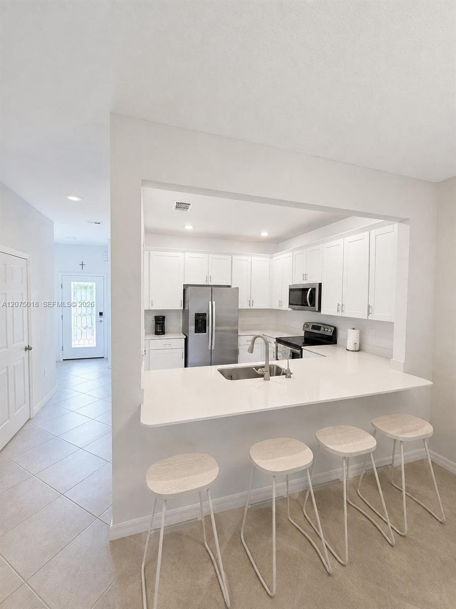 2884 Citrus St, Naples FL 34120 photo 4