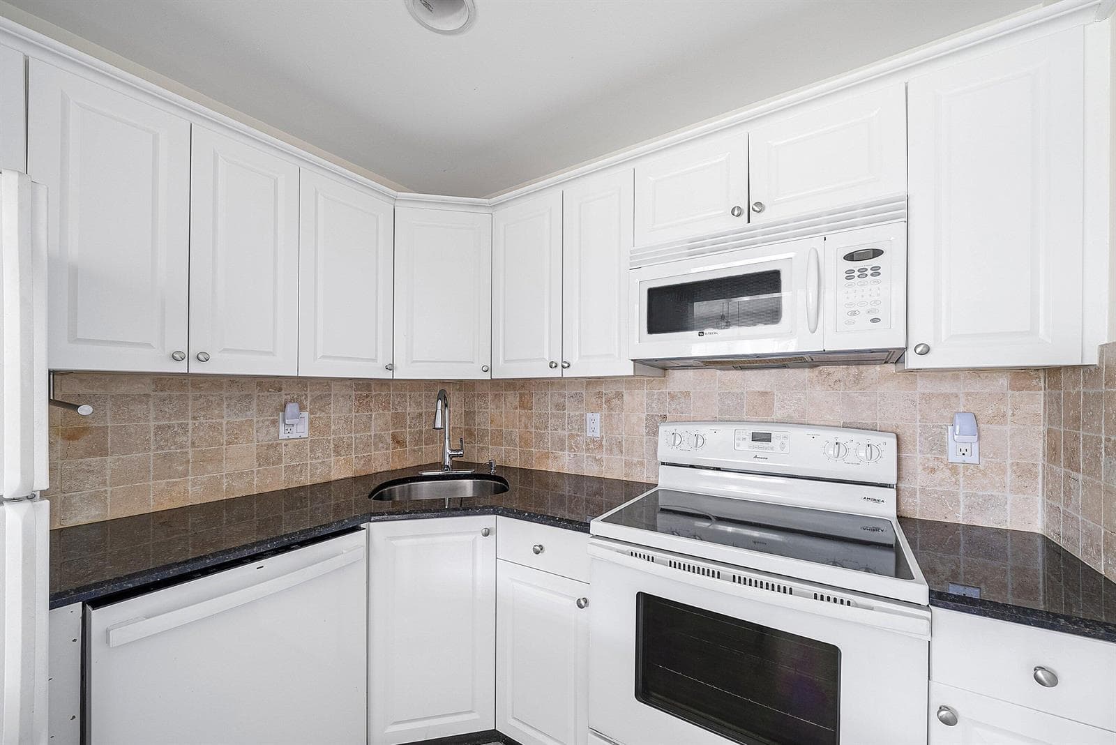 2455 NE 51st Street # E102, Fort Lauderdale FL 33308 photo 3