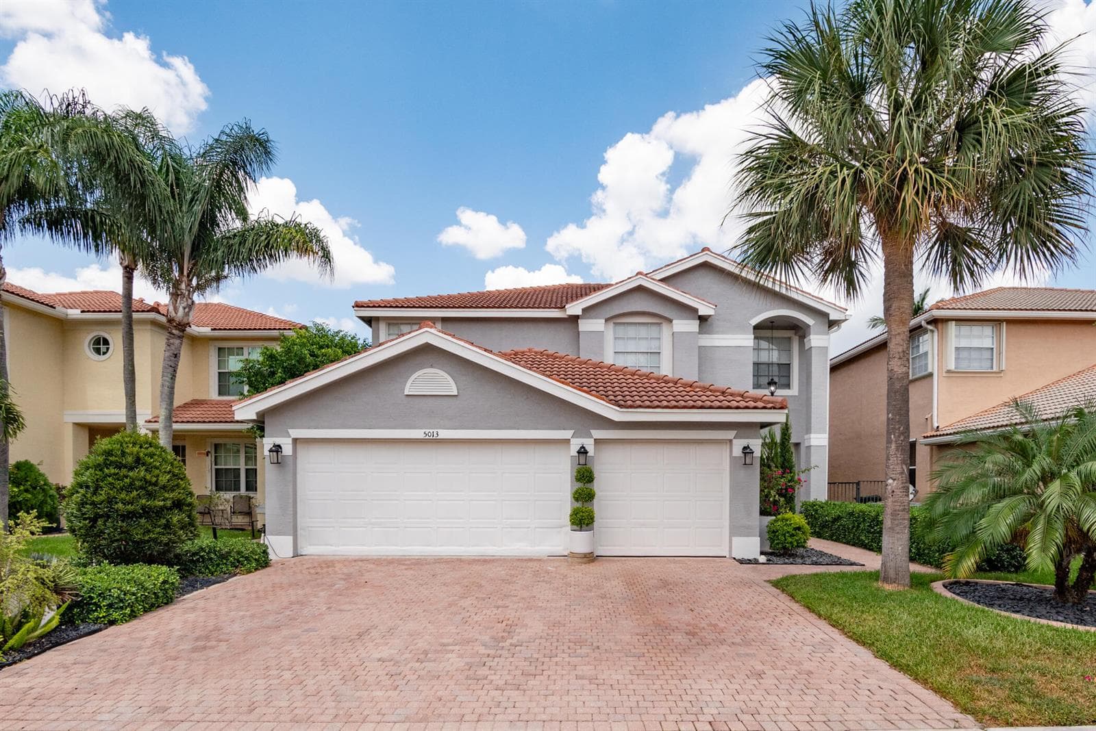 5013 COBALT Court, FL 33463 photo 2