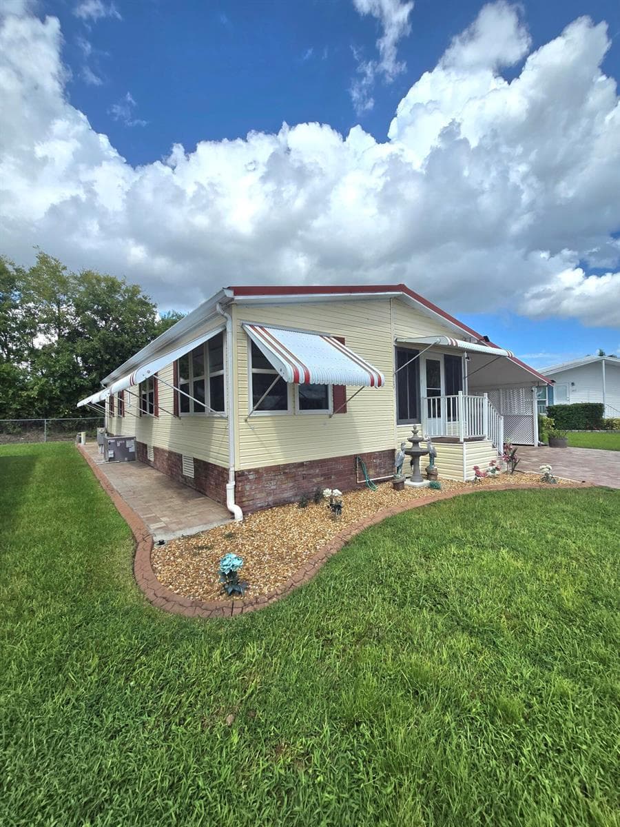 1613 SW 35TH Circle, Okeechobee FL 34974 photo 4