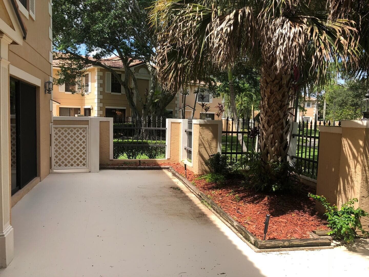 356 PRESTWICK Circle # 1, Palm Beach Gardens FL 33418 photo 5