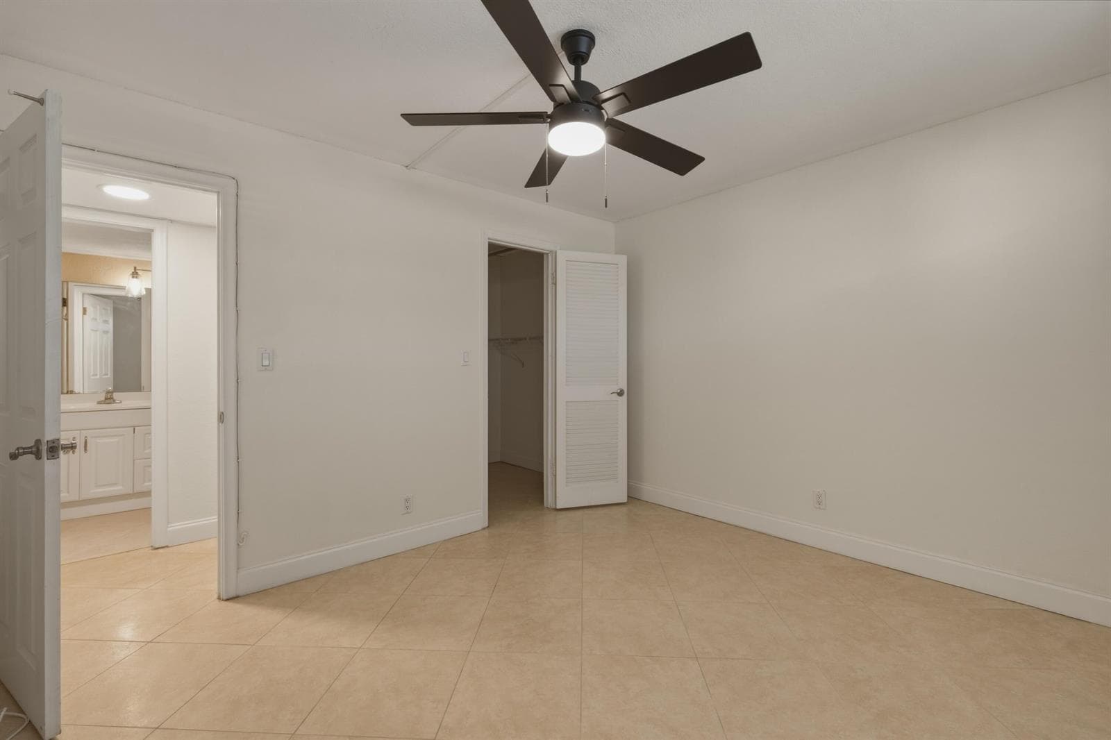 681 S Hollybrook Drive # 109, Pembroke Pines FL 33025 photo 4