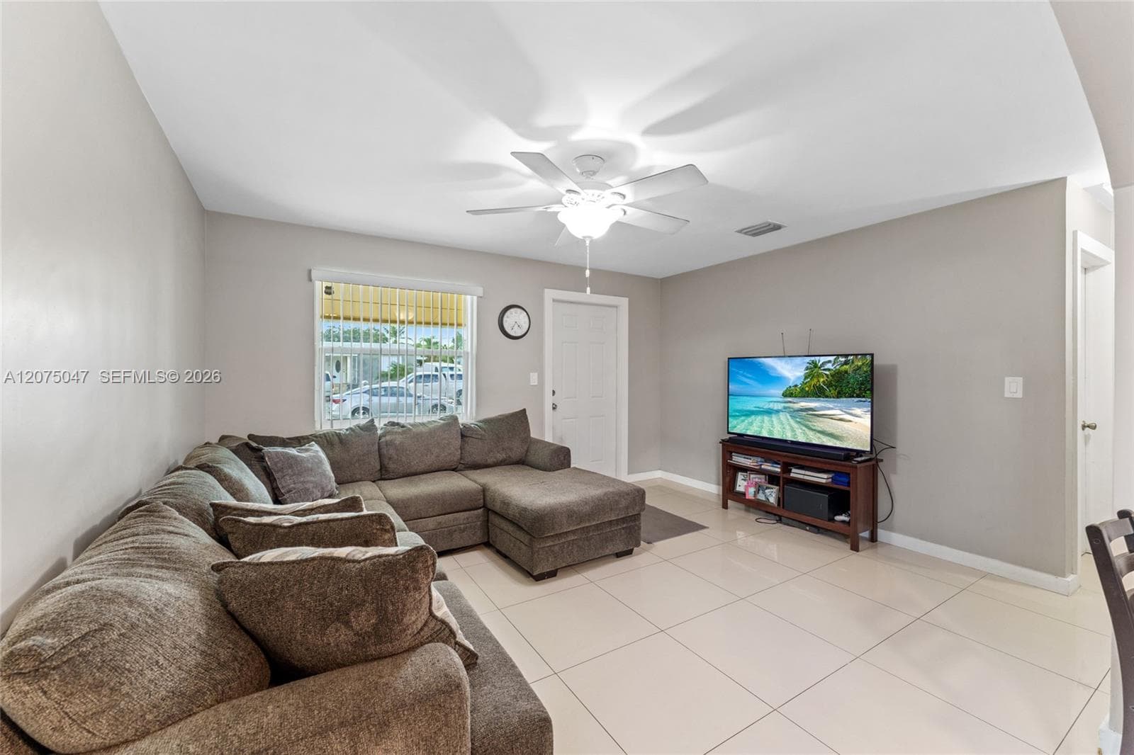 6416 Franklin St, Hollywood FL 33024 photo 4
