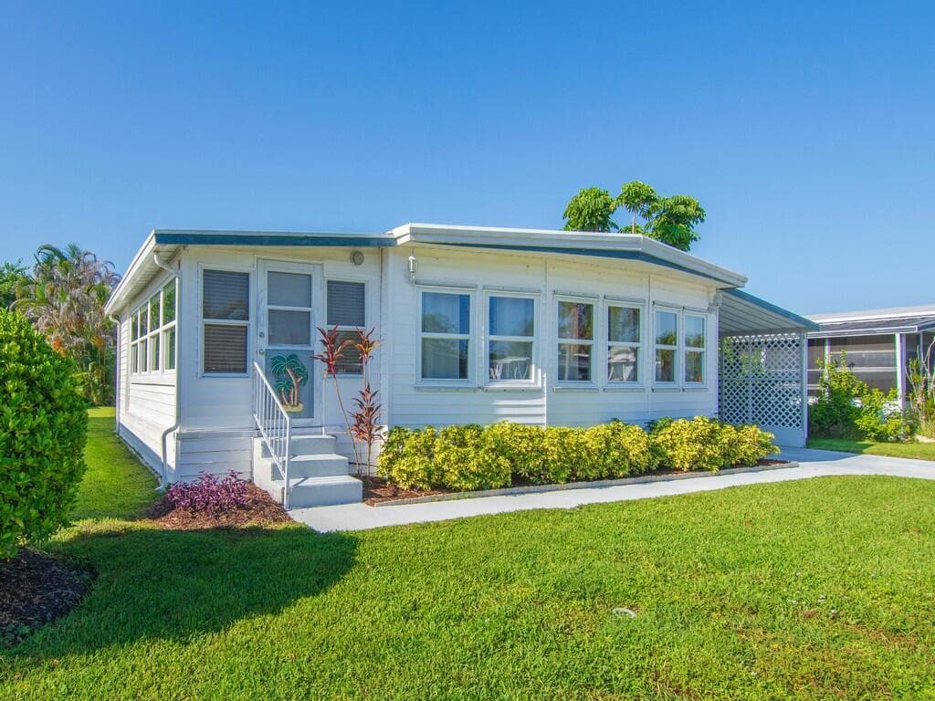 58 Village Lane, Jensen Beach FL 34957 photo 2