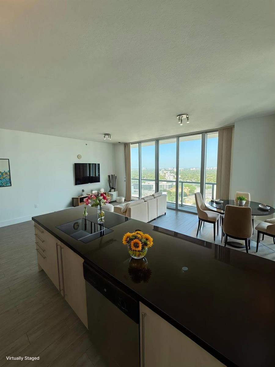 79 SW 12TH Street, Miami FL 33130 photo 3