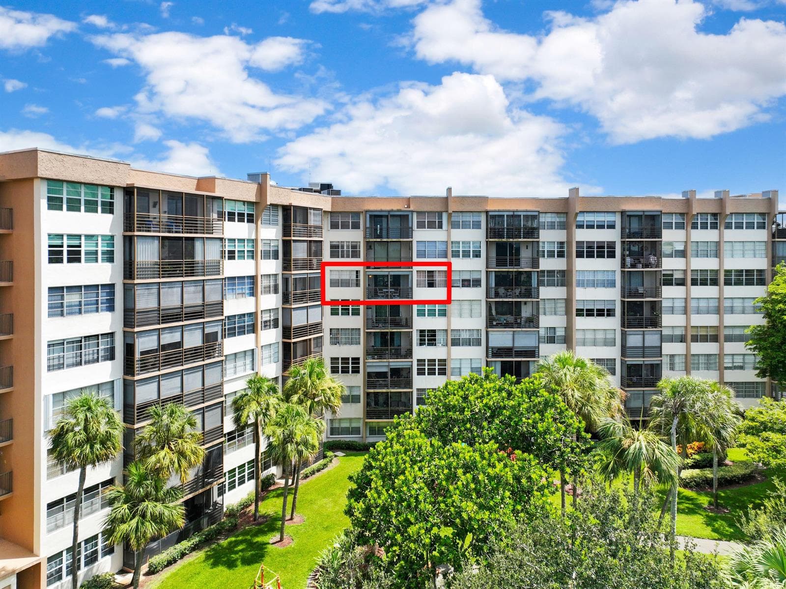 1400 Saint Charles Place # 624, Pembroke Pines FL 33026 photo 2