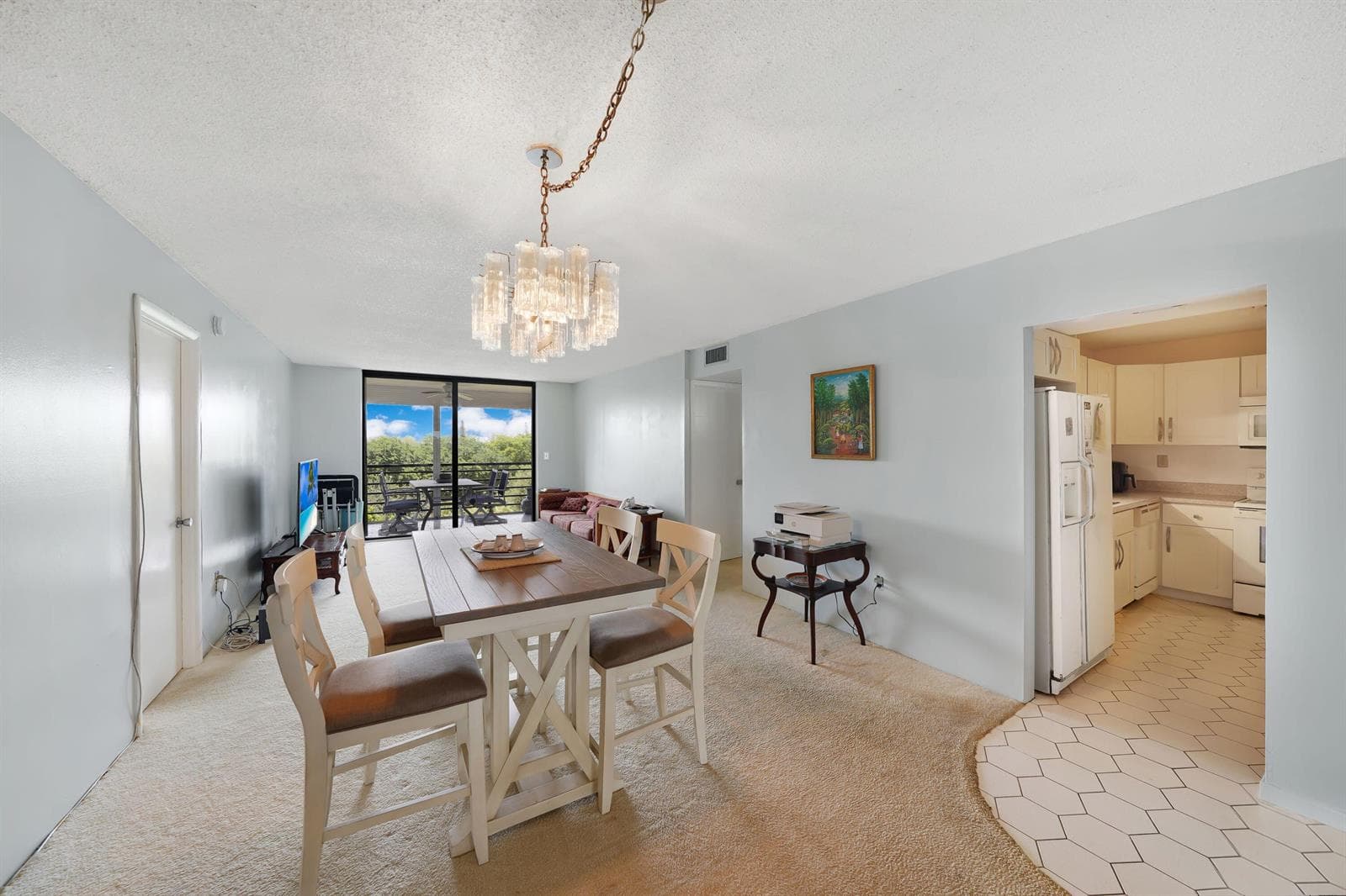 1400 Saint Charles Place # 624, Pembroke Pines FL 33026 photo 4