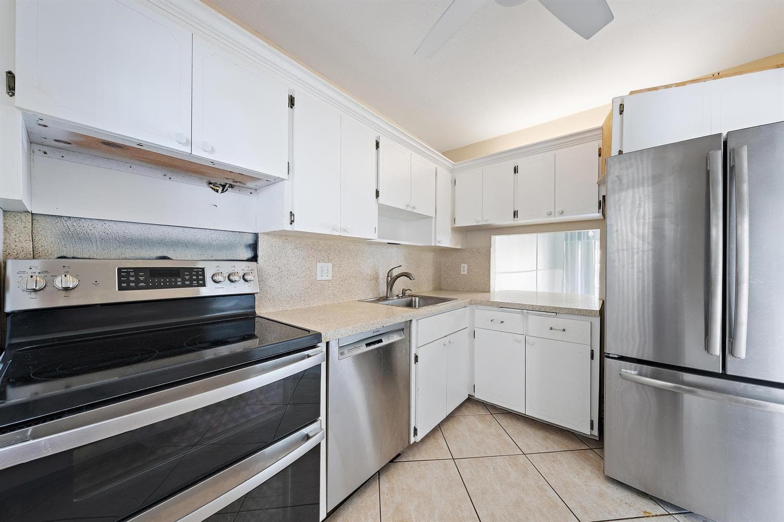 29 Yacht Club Drive Unit 405, North Palm Beach FL 33408 photo 2