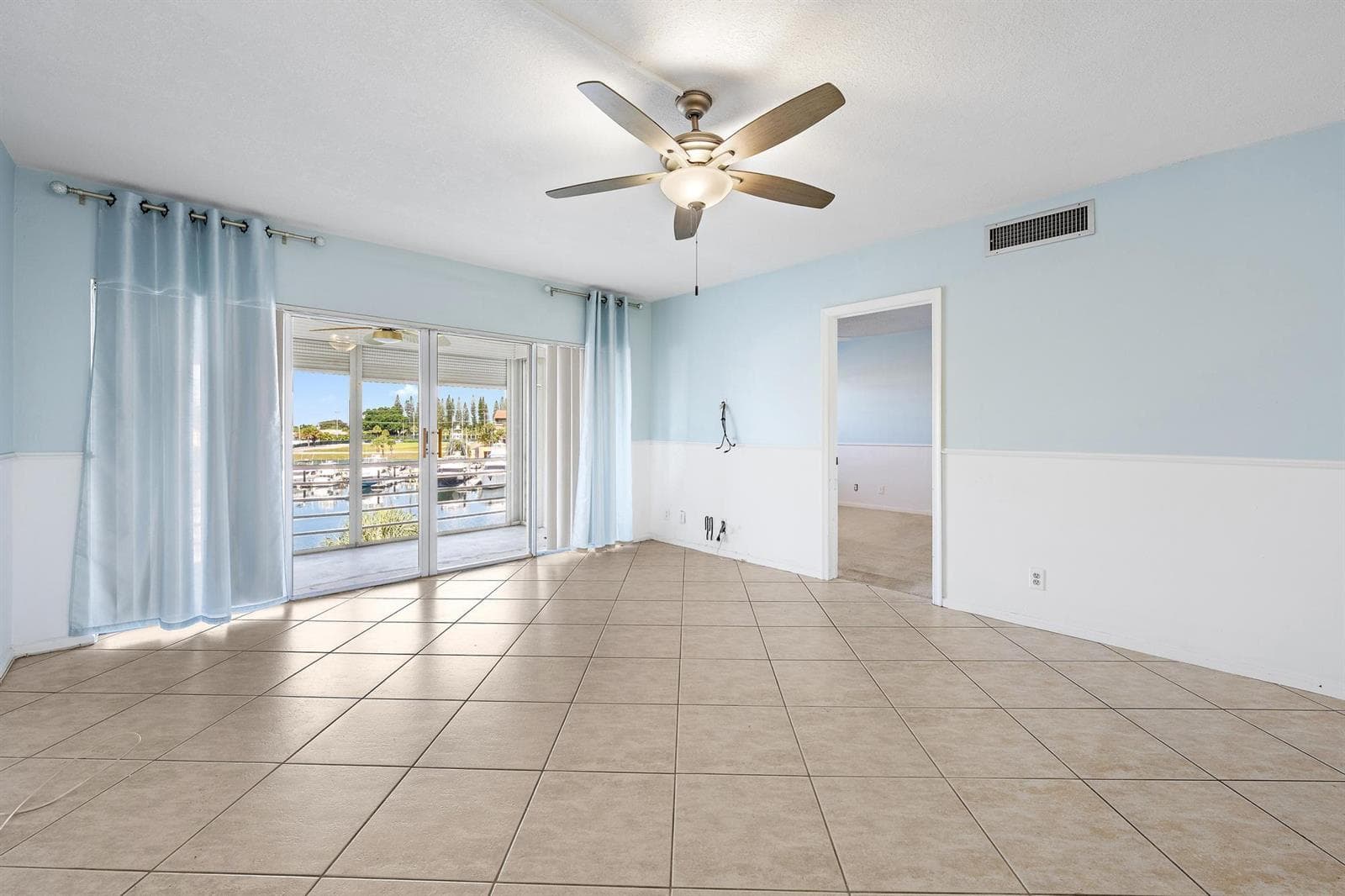 29 Yacht Club Drive Unit 405, North Palm Beach FL 33408 photo 5