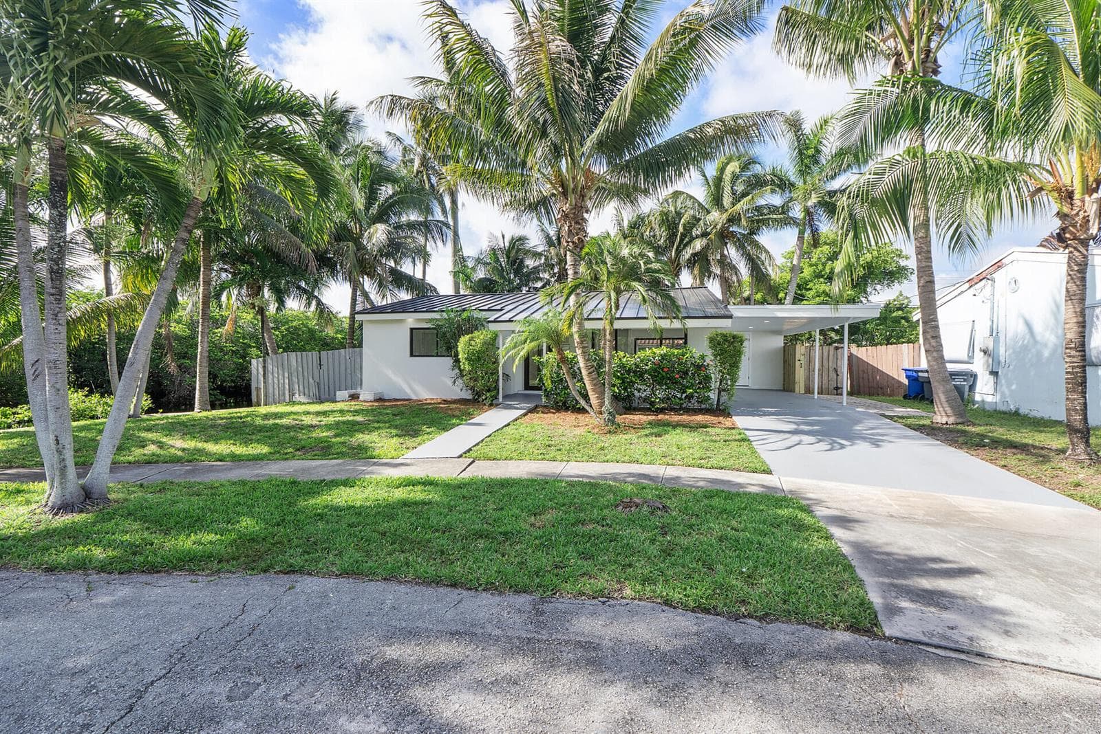 3030 ARTHUR Street, Hollywood FL 33021 photo 2