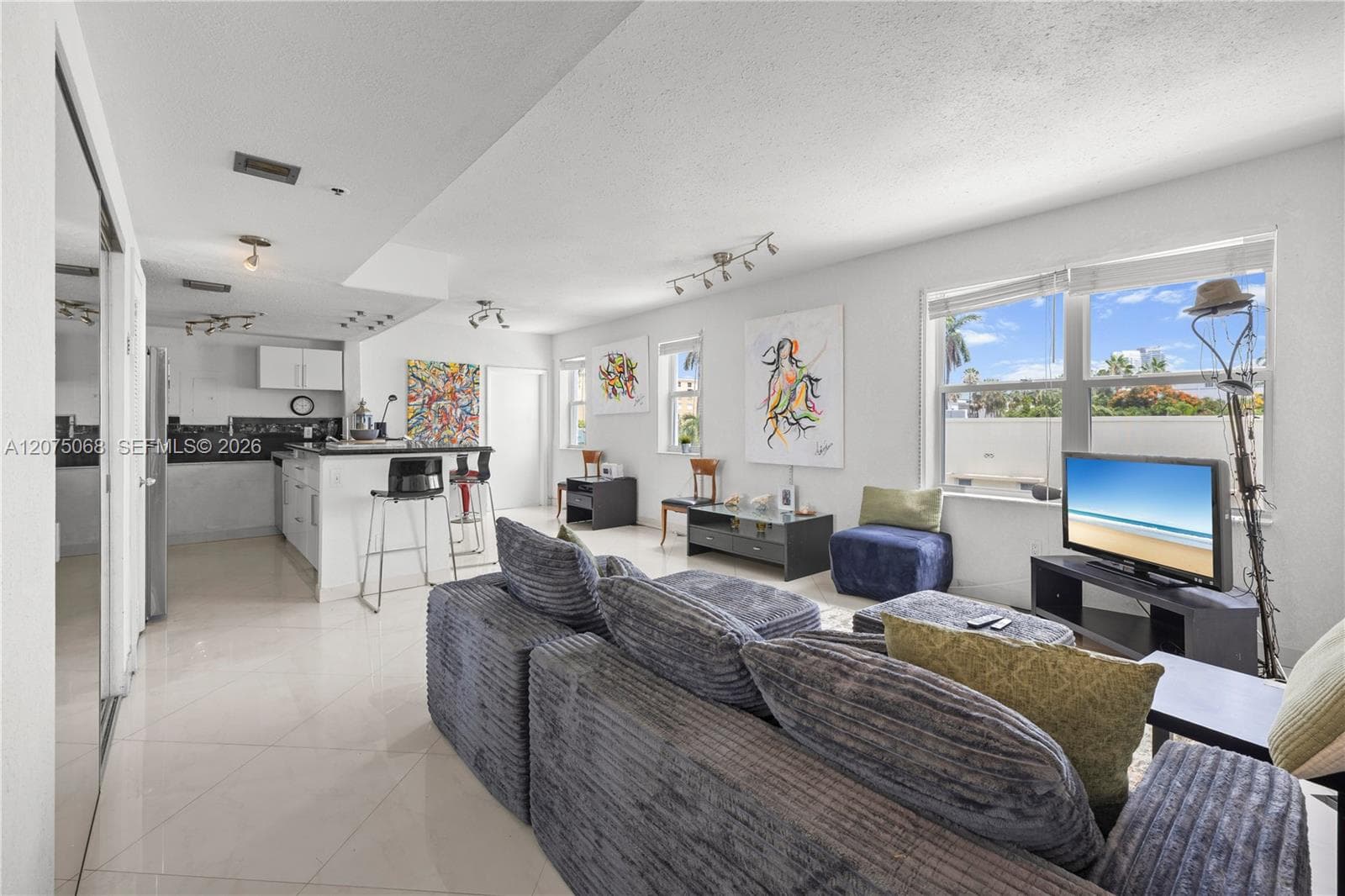 802 Euclid Ave # 305, Miami Beach FL 33139 photo 5