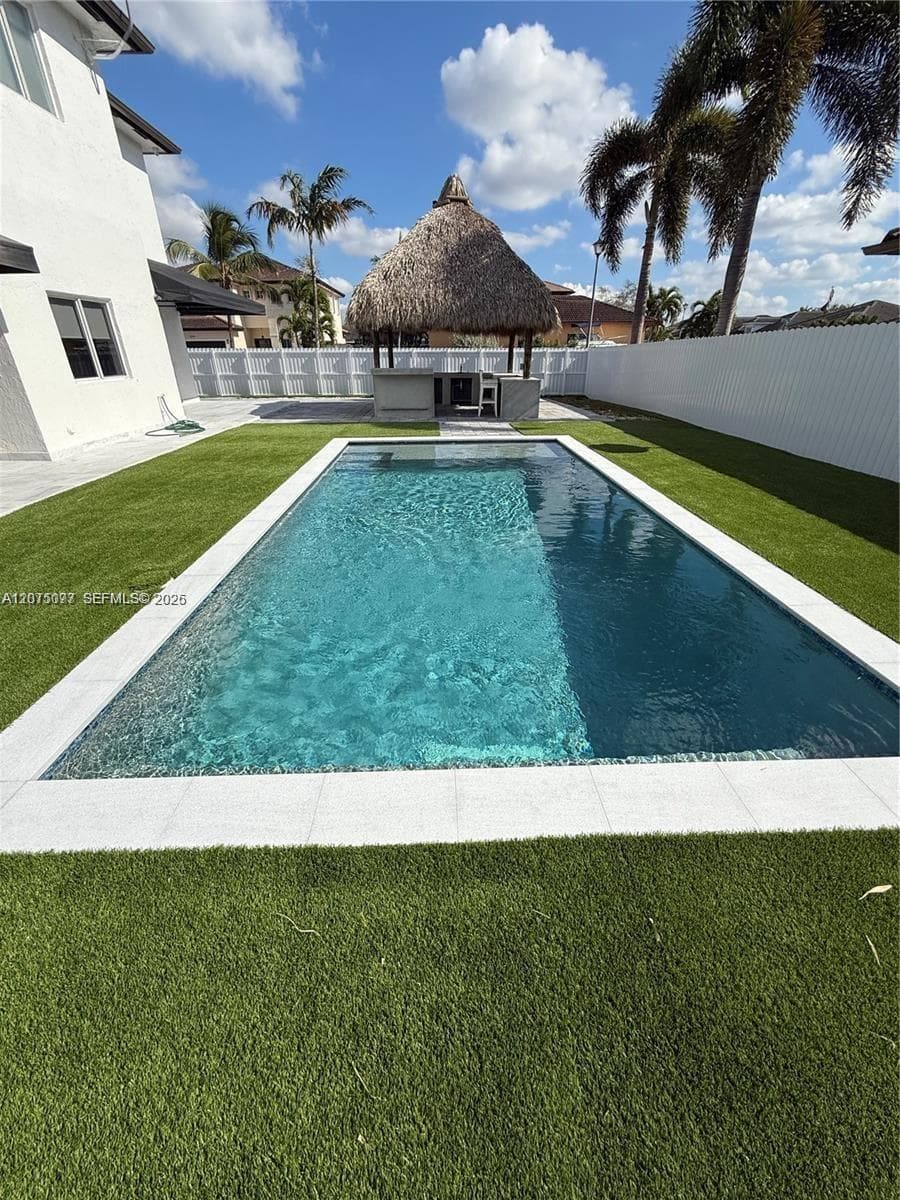 15624 SW 20th St, Miami FL 33185 photo 3
