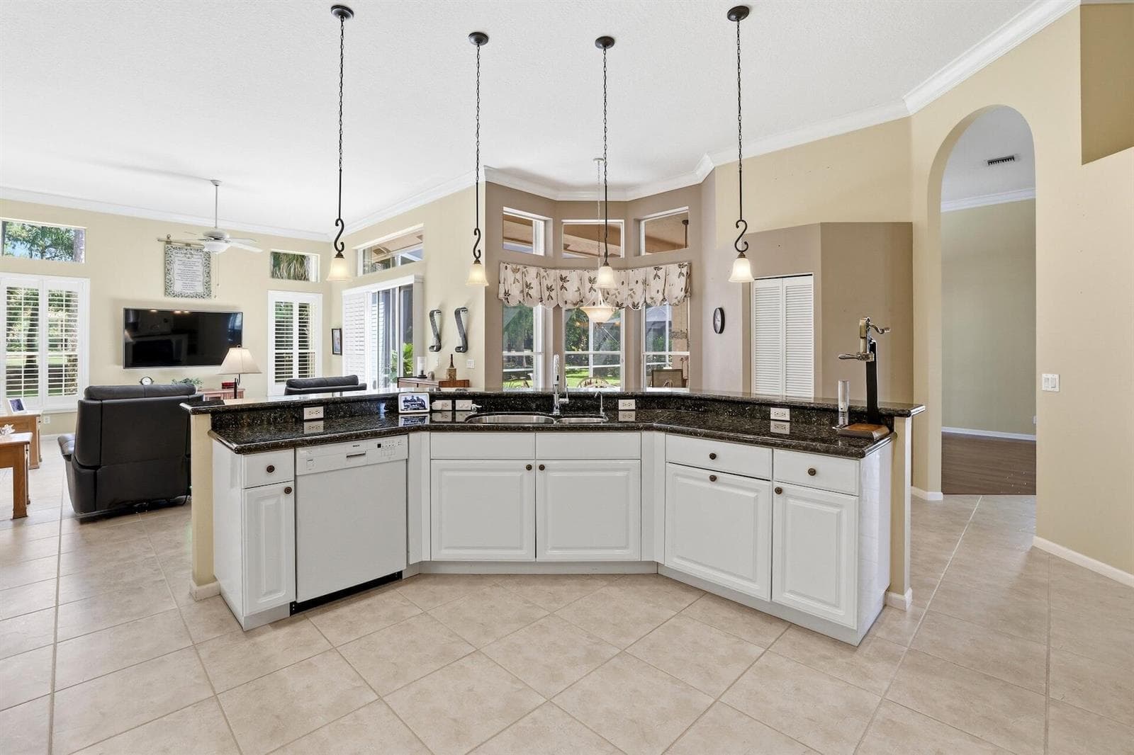 606 CYPRESS GREEN Circle, Wellington FL 33414 photo 3