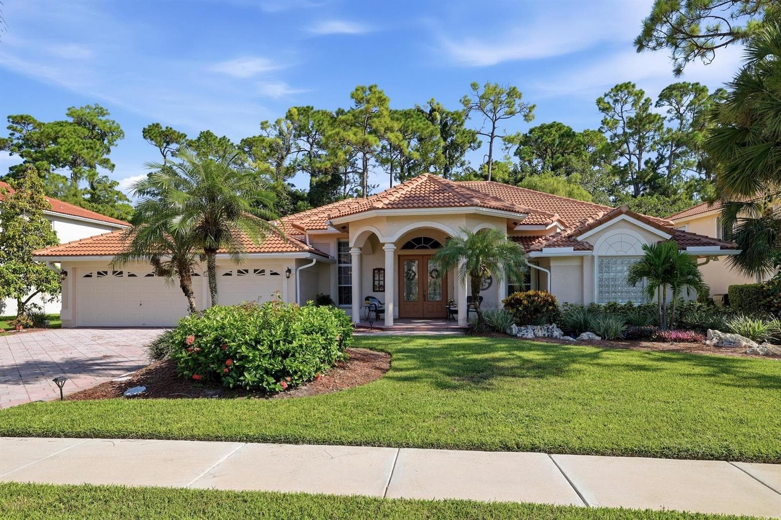 606 CYPRESS GREEN Circle, Wellington FL 33414