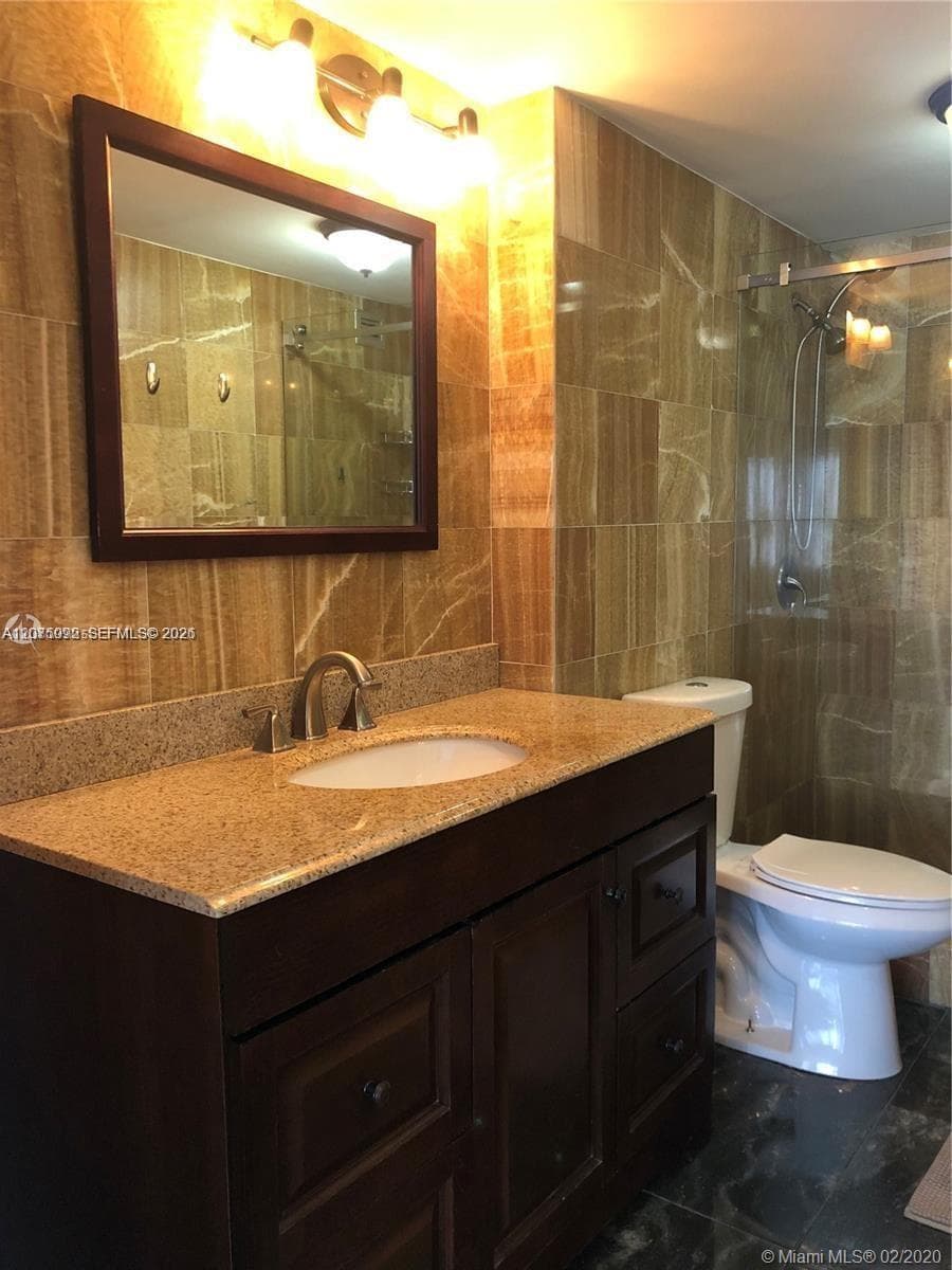 600 S Three Islands Blvd # 1018, Hallandale Beach FL 33009 photo 4