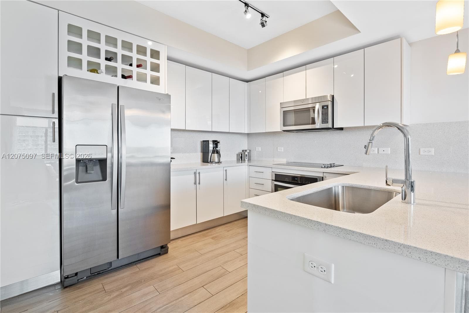 999 SW 1st Ave # 2504, Miami FL 33130 photo 3