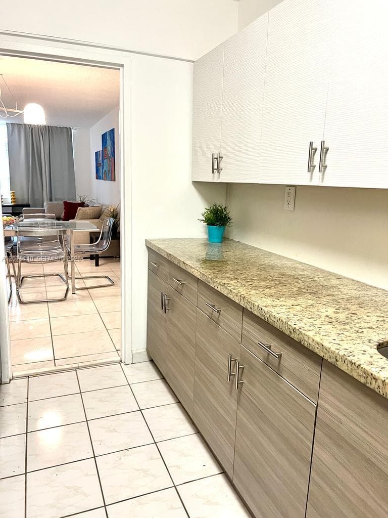 5401 Collins Ave # 311, Miami Beach, FL 33140 photo 5