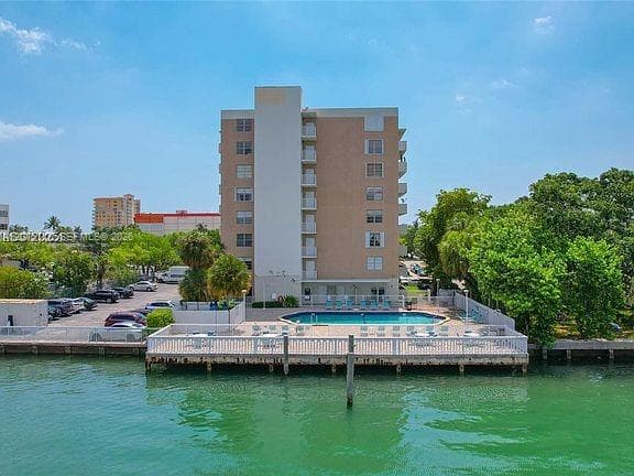 1455 N Treasure Dr # H, North Bay Village FL 33141 photo 3