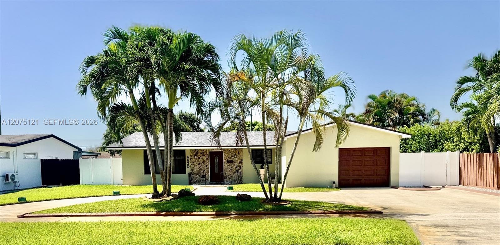 6620 SW 6th St, Pembroke Pines FL 33023 photo 4