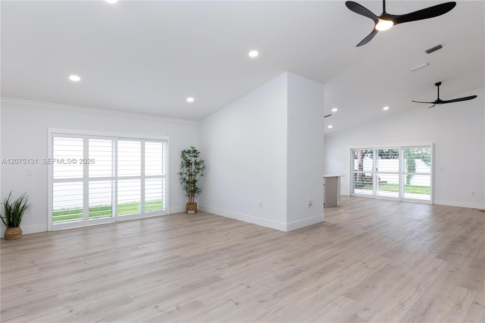 46 Gables Blvd, Weston FL 33326