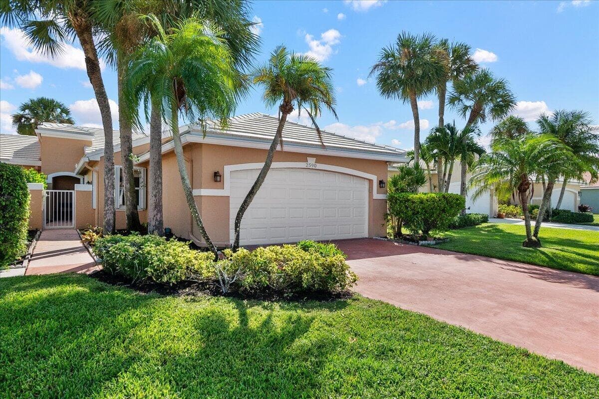 2590 NEATON Court, Wellington FL 33414 photo 2
