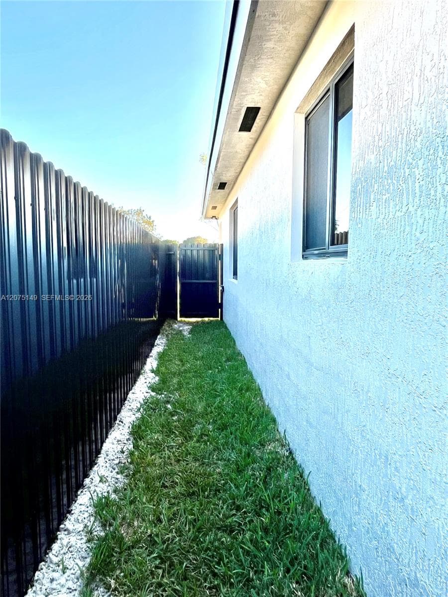 2421 NW 152nd Ter, Miami Gardens FL 33054 photo 5